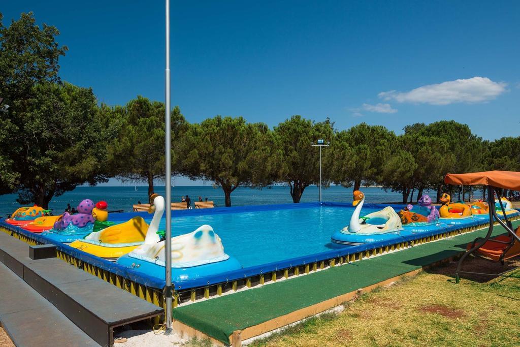Happy Camp Mobile Homes In Camping Park Umag Каригадор Екстериор снимка