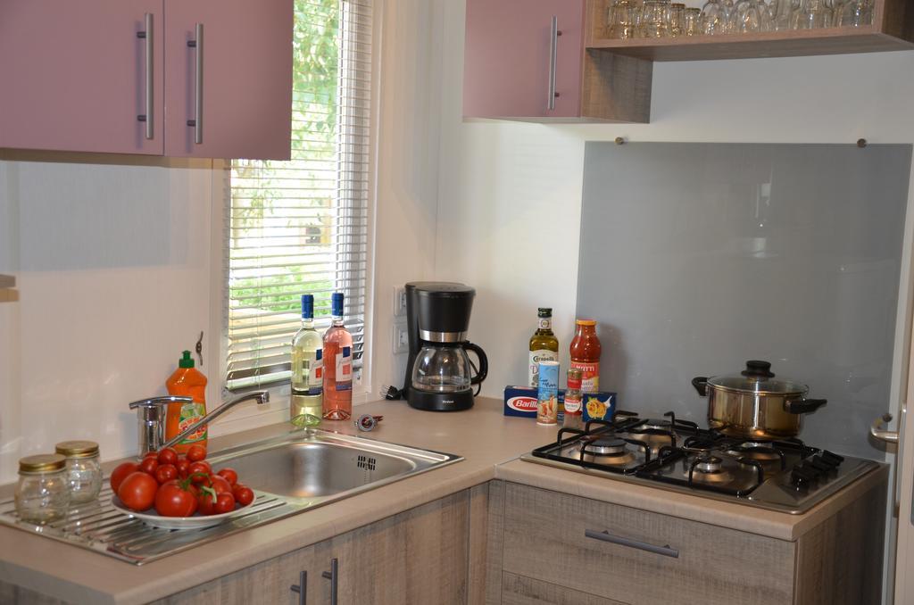 Happy Camp Mobile Homes In Camping Park Umag Каригадор Екстериор снимка